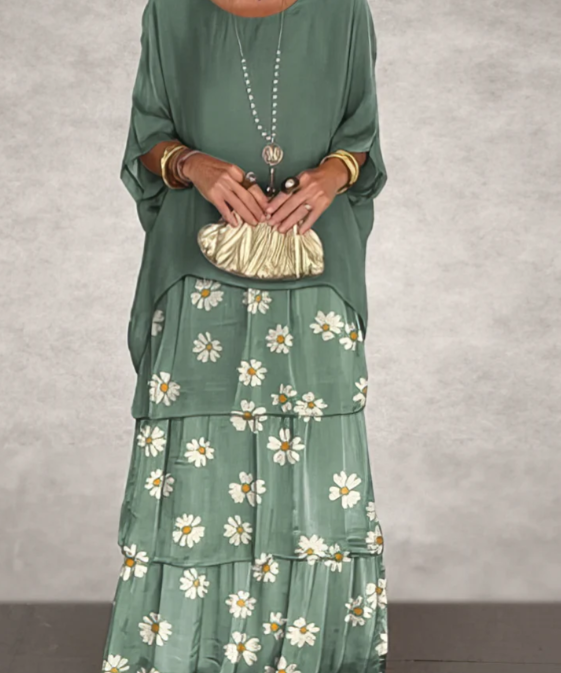 Lara | Elegant Flowing Maxi Dress